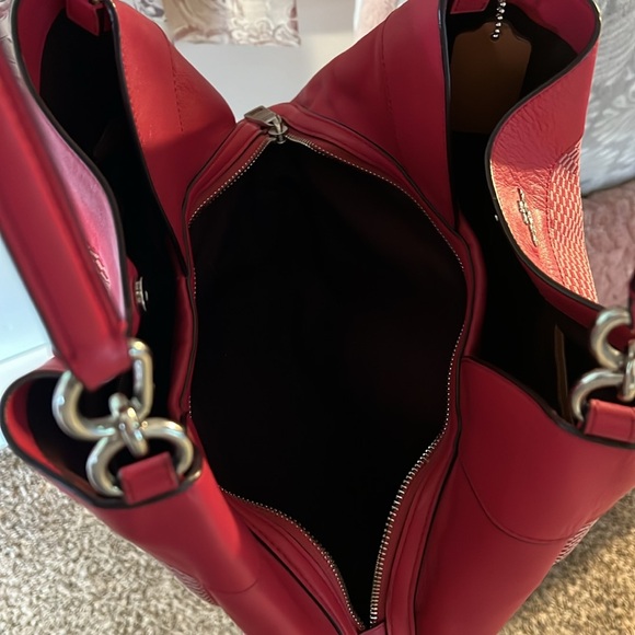 Coach bag in tulip red - Picture 4 of 5